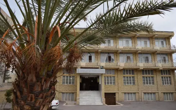 Alibaba https://cdn.alibaba.ir/ostorage/hotel-accommodation-images/68ea2bec42794e78685ebc0d_نمای بیرونی.webp